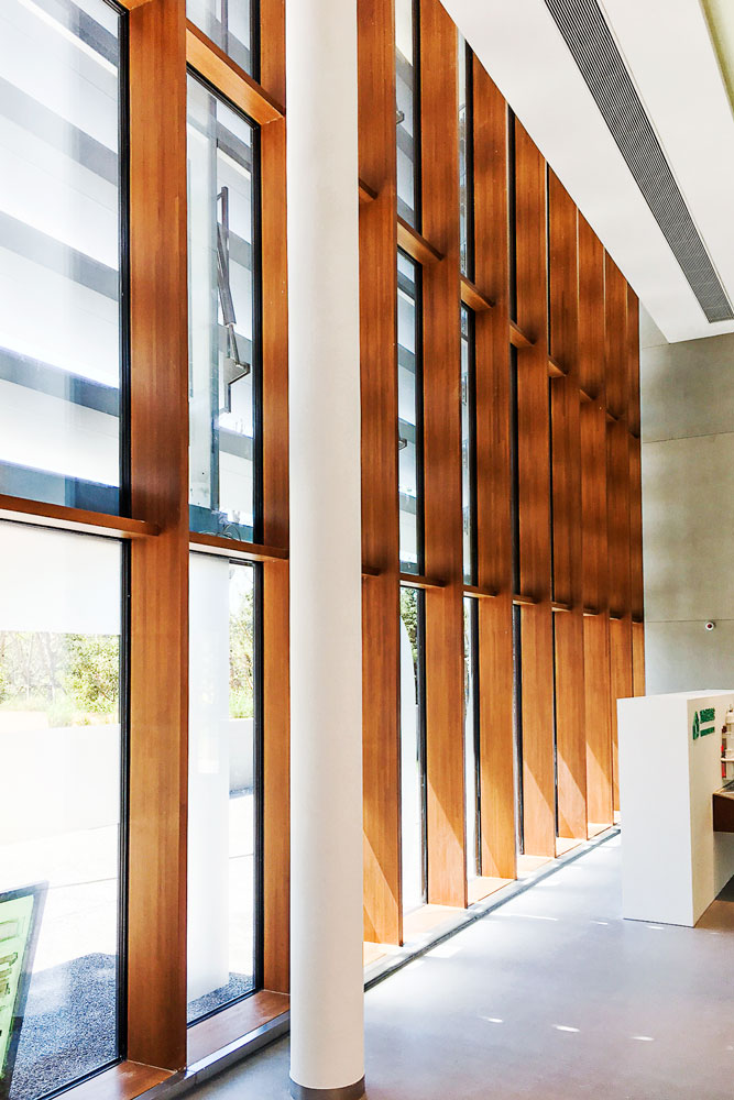 A smart solution!  The inner life of the hi-tech façade of the new Exhibition Hall leaves nothing to be desired