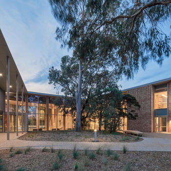 Berninneit Centre